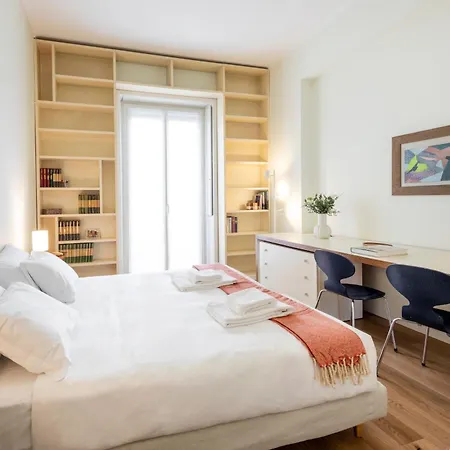 110mq Santa Sofia Apartment, In The Center Of Milan, 10 Min Walk From Duomo Mailand